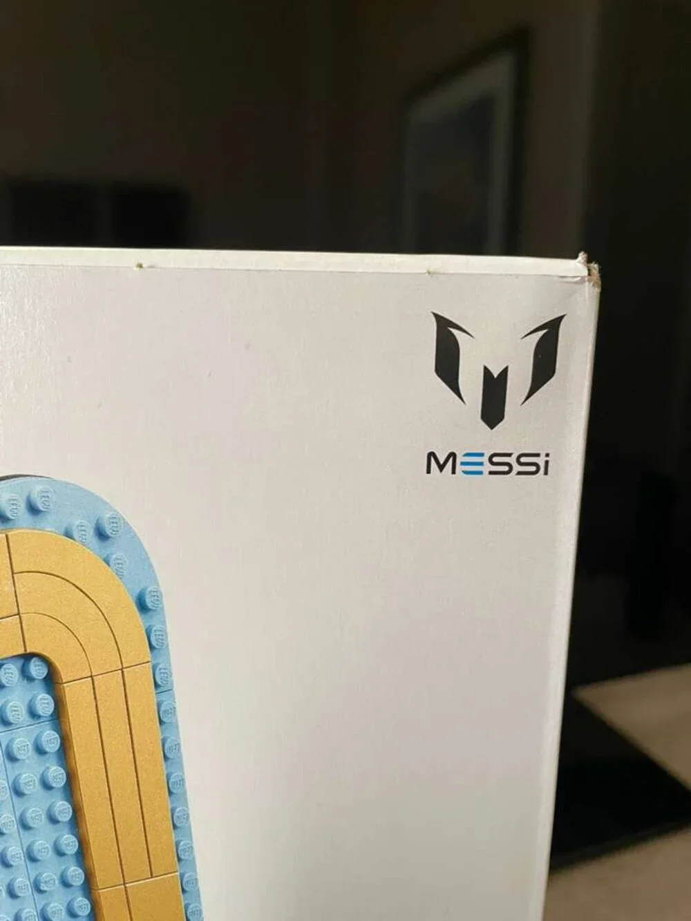 NEW! Unopened! LEGO Edition Lionel Messi - Soccer Legend 43015 - Picture 5 of 6